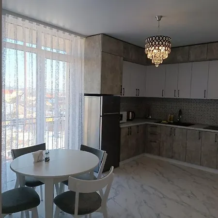 아파트 Domovik на двох, в центрі міста *